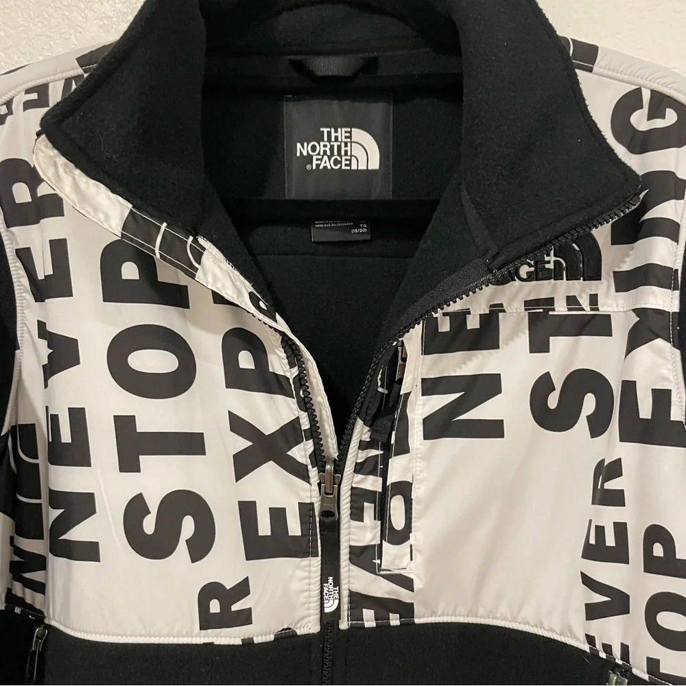 The North Face ‘95 Retro Youth Denali Print Jacket Size: XL (18/20)